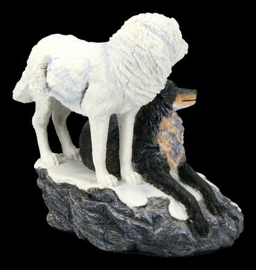 Колекційна статуетка від Lisa Parker "Сніжний поцілунок" (Пара вовків)