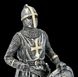 Фигурка рыцаря-тамплиера со щитом и боевым топором