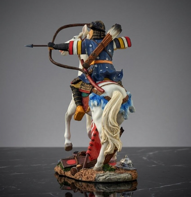 Колекційна статуетка Veronese Самурай верхи на білому коні