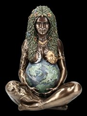 Коллекционная статуэтка Nemesis Now "Гайя - богиня земли и мира"