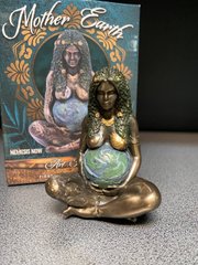 Колекційна статуетка Nemesis Now "Богиня Землі і миру Гайя", міні версія