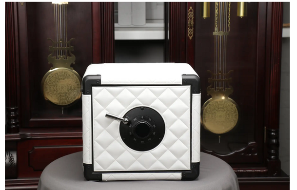 Сейф Salvadore для підзаводу 4 годинників Safe Small WH