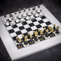 Шахматы подарочные Italfama "Staunton"  черно-белые