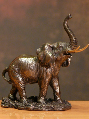 Коллекционная статуэтка Veronese "Слоненок с поднятым хоботом на удачу"